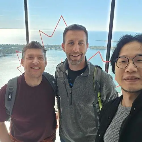Oliver, Tom and Gil touristing